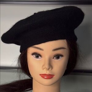Black Vintage  French Wool Beret Hat Like New